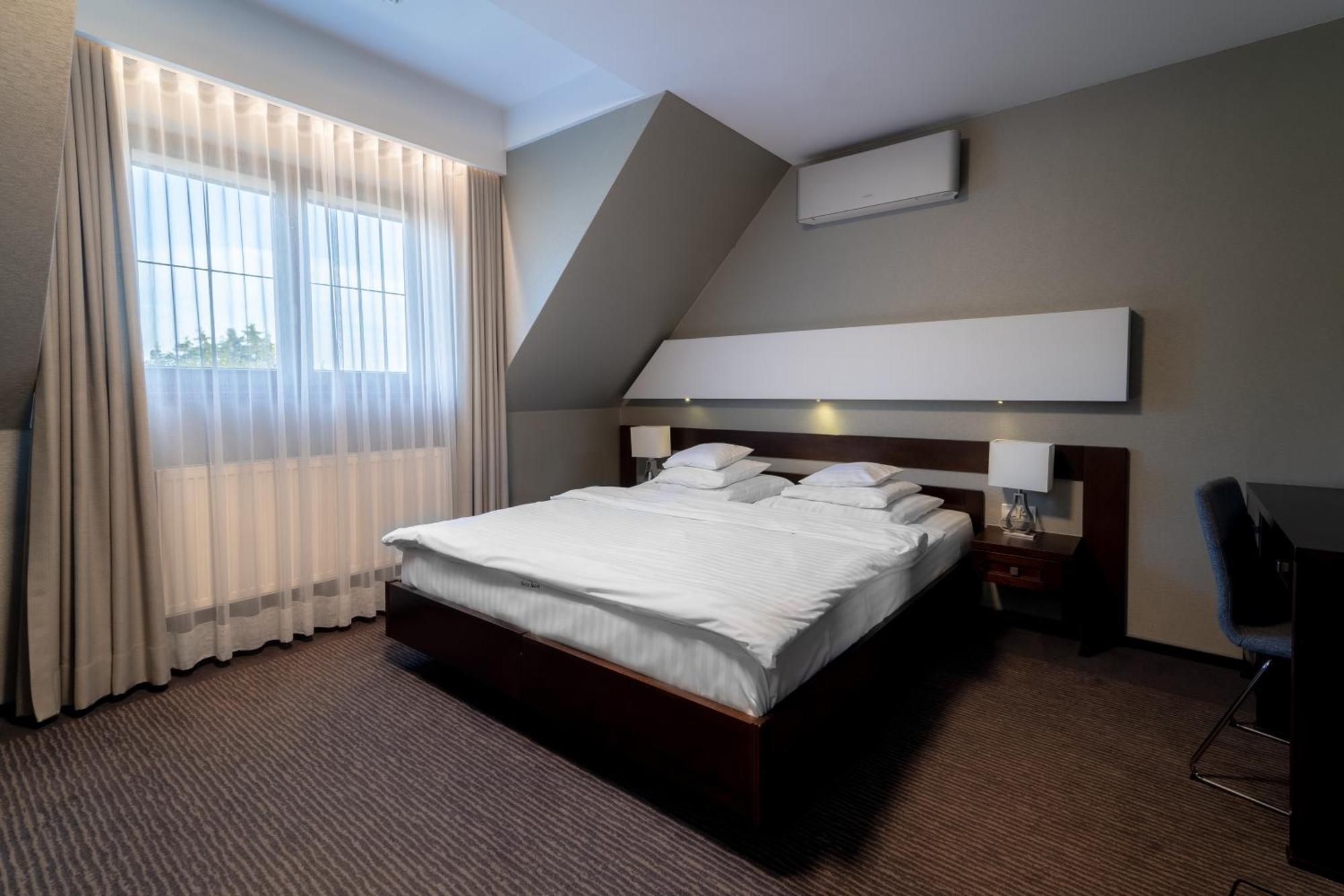 Hotel Salve Glogowek Esterno foto